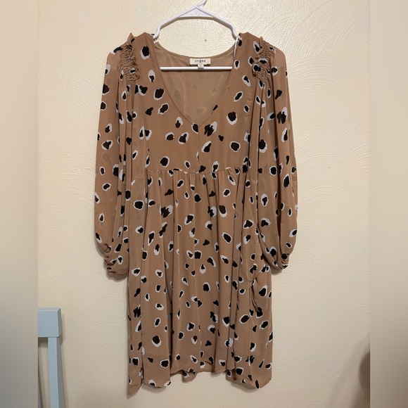 Umgee Tan Leopard Print Boho Babydoll Dress Long Sleeve Size M - Picture 2 of 9
